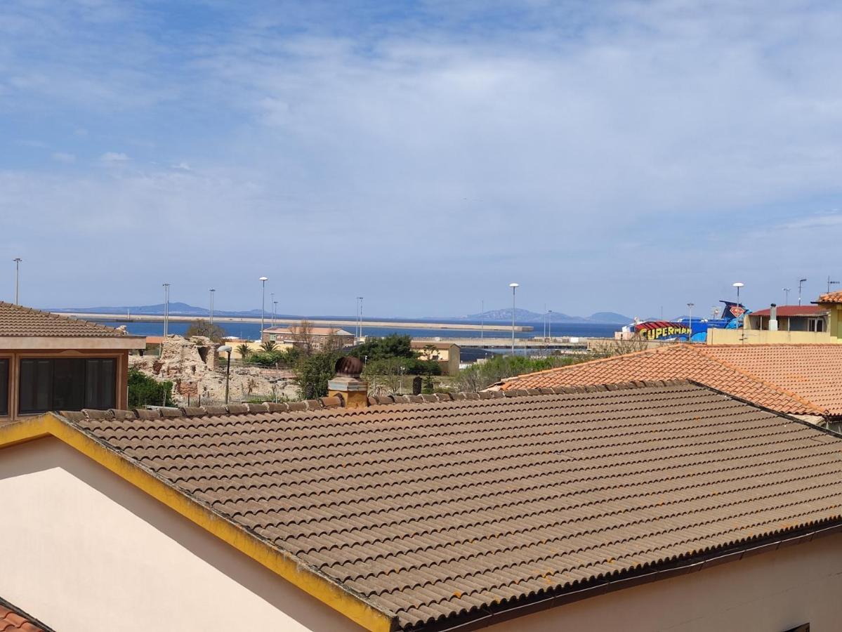 Il Faro Apartment Porto Torres Luaran gambar