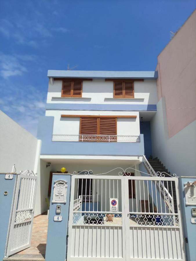 Il Faro Apartment Porto Torres Luaran gambar