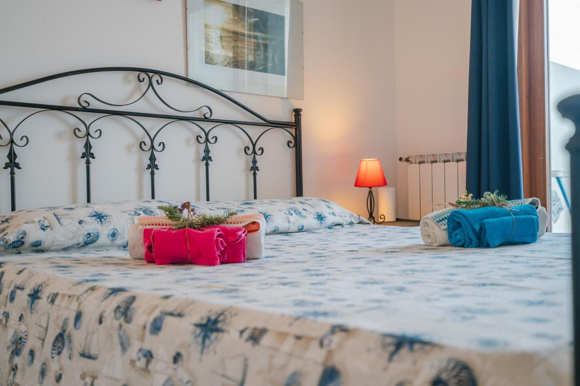 Il Faro Apartment Porto Torres Luaran gambar